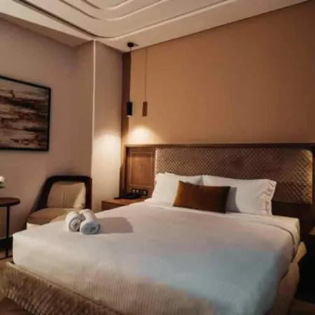City Hotel By Waves-2
