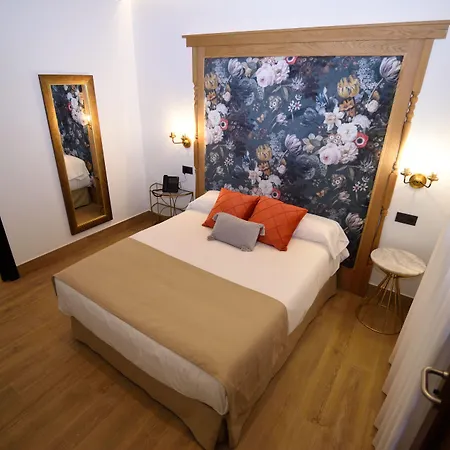 Hostal Santa Habitaciones Aldea del Rocío-3