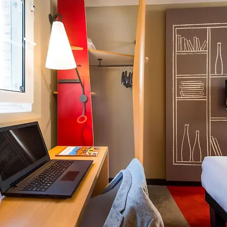 Ibis Amsterdam Centre-2