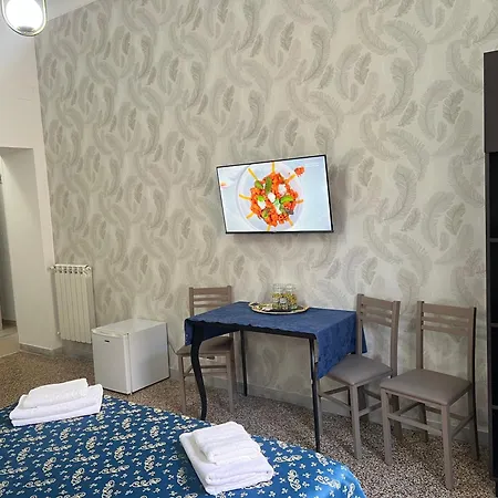 Ines Downtown B&B-2