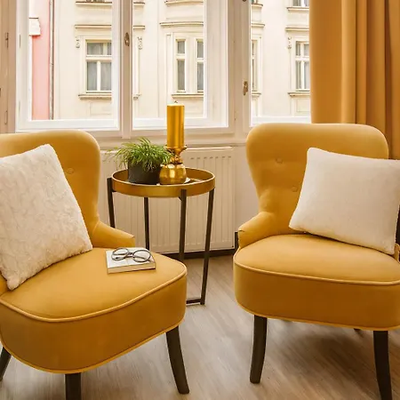 Golden Prague Rooms-2