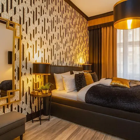 Golden Prague Rooms-3