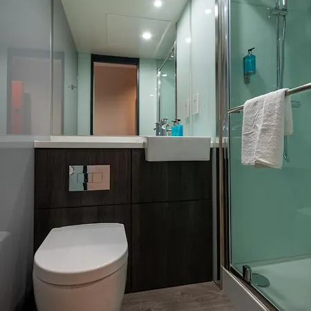 Easyhotel Dublin-3