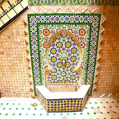 Riad Kamal prés Medina Marrakech&3 Piscines&Jacuzzi&Petit-Déjeuner-2