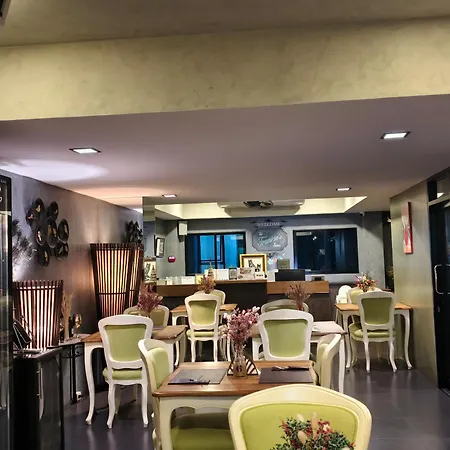 Frankie'S Inn-3