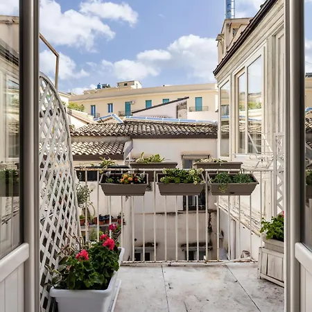 Palazzo Cavarretta - Pinella's Rooms&Apartment-3