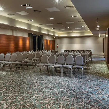 Ramada Plaza By Wyndham Tucuman-3