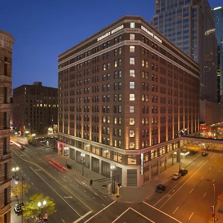 Embassy Suites By Hilton Minneapolis Downtown Hotel-3