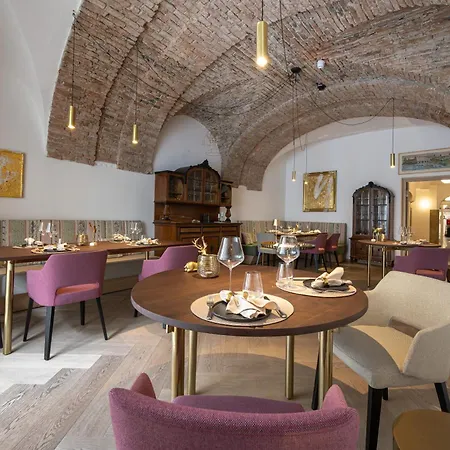 Boutiquehotel Zum Goldenen Hirschen-3