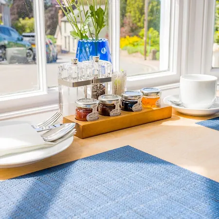 Radcliffe Guest House-3