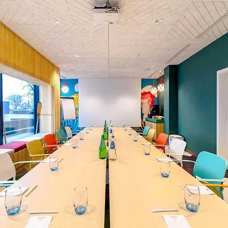 Ibis Styles Warszawa Centrum-3