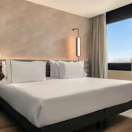 Novotel Valencia Lavant-3