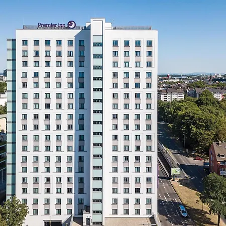 Premier Inn Koeln City Sued-3