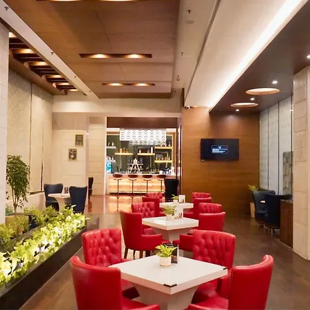 Golden Tulip Lucknow-3