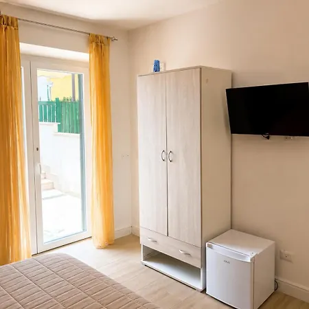 Riviera Albachiara Anzio B&B-2