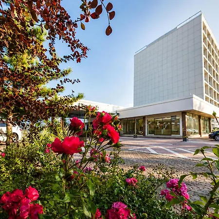 Dorint Main Taunus Zentrum Frankfurt Sulzbach by Sunday Hotels-2