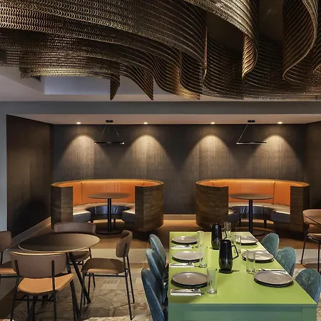 Mercure Auckland Queen Street-3