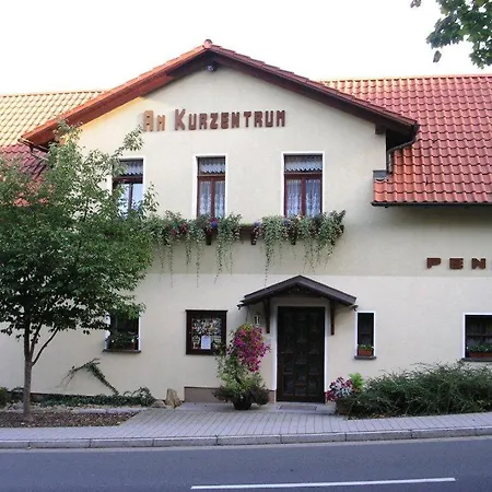 Hotel Pension Am Kurzentrum-3