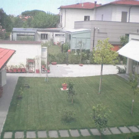 A Due Passi Dal Centro Bed&Breakfast-3