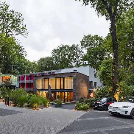 V-Hotel-2