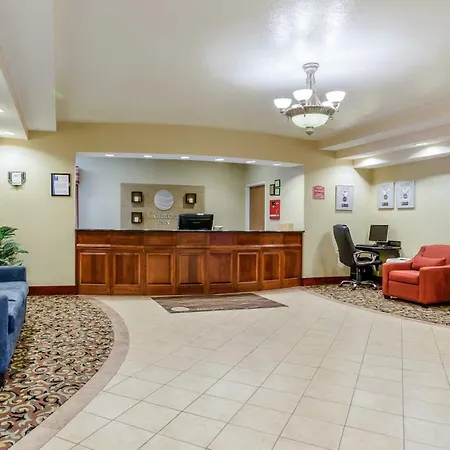 Super 8 By Wyndham Great Bend-2
