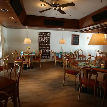 Hotel Lindas-2