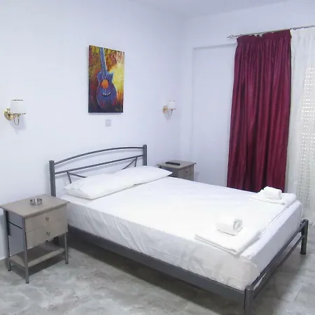 Artistic Rent Rooms & Apartments-2