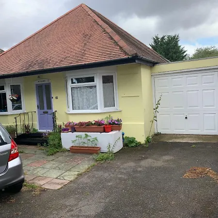 Debbie'S Digs-3