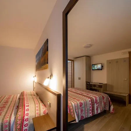 Chambres D'Hotel A Rosy-2