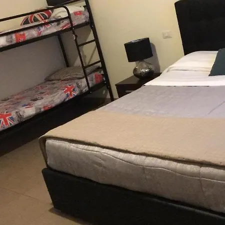 3Jolie Rooms-3