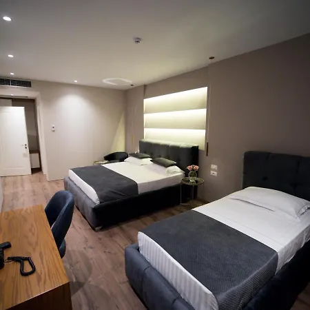 Light Hotel-2