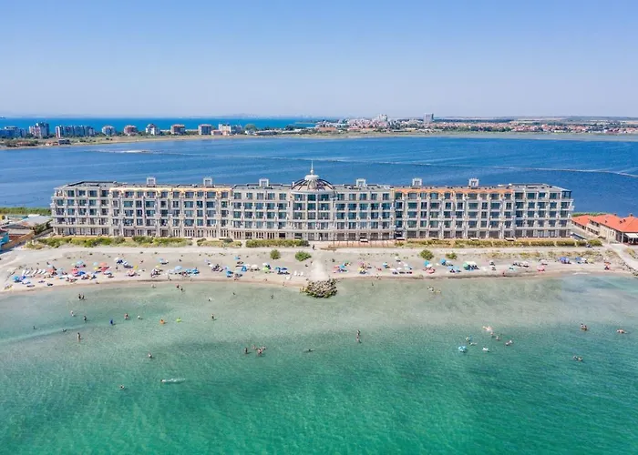 Gardenia Beach Palace