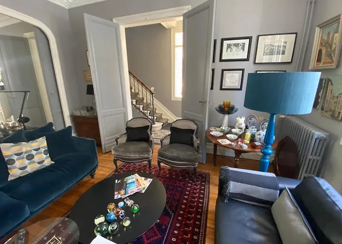 La Villa Desvaux De Marigny