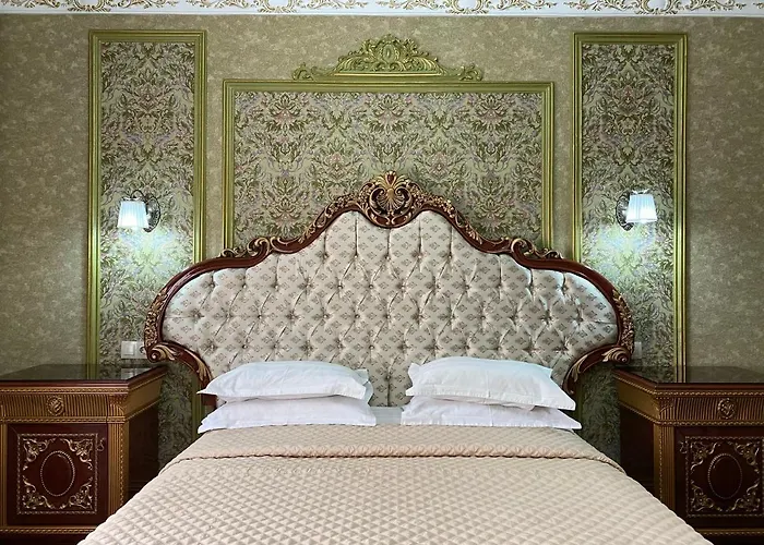 Lion Hotel
