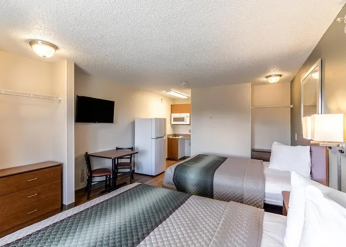 Hotel near College: Hometowne Studios By Red Roof Austin