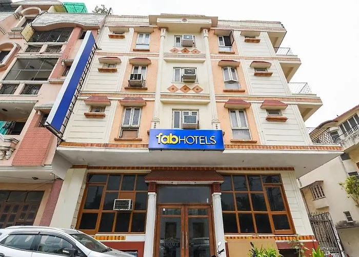 Hotel near College: Fabhotel Le Heritage Karol Bagh