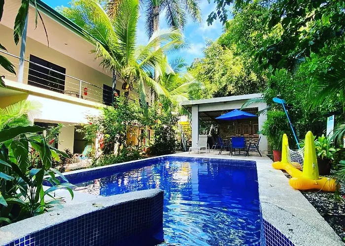 Pet Friendly hotel: La Posada Jungle Hotel