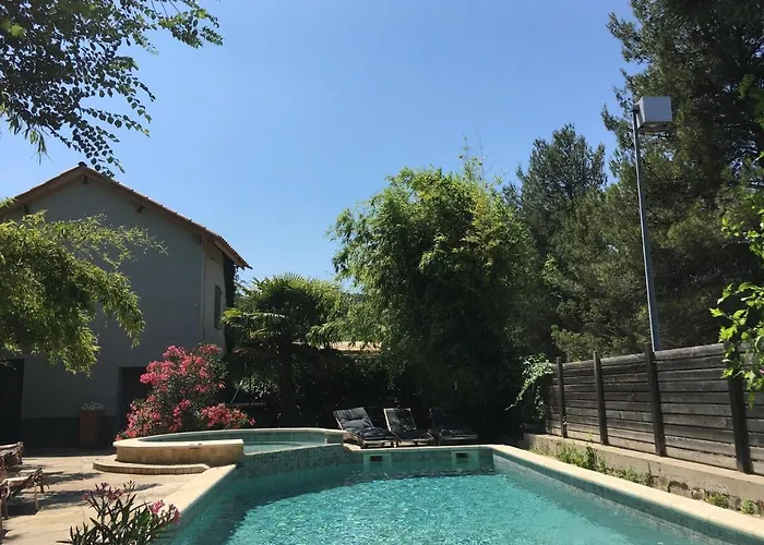 Hôtel la Fête en Provence