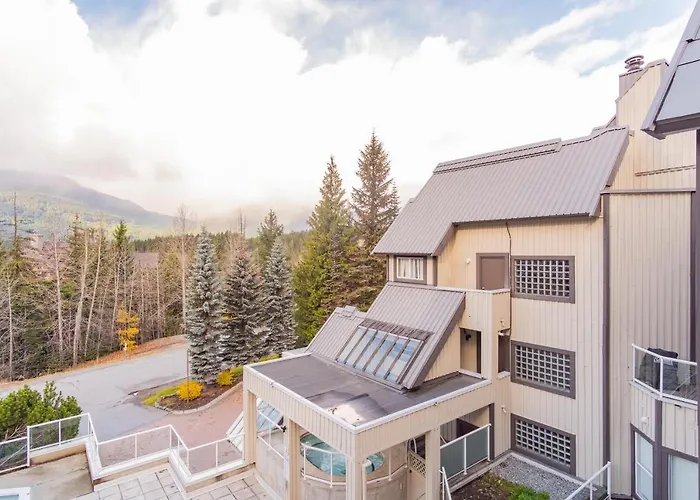 Bungalow rentals Wildwood Lodge By Outpost Whistler
