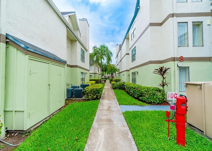 Doral Inn & Suites Miami Airport West