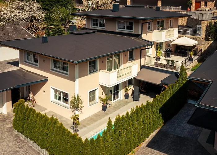 Ferienvermietung: Chalet Arena