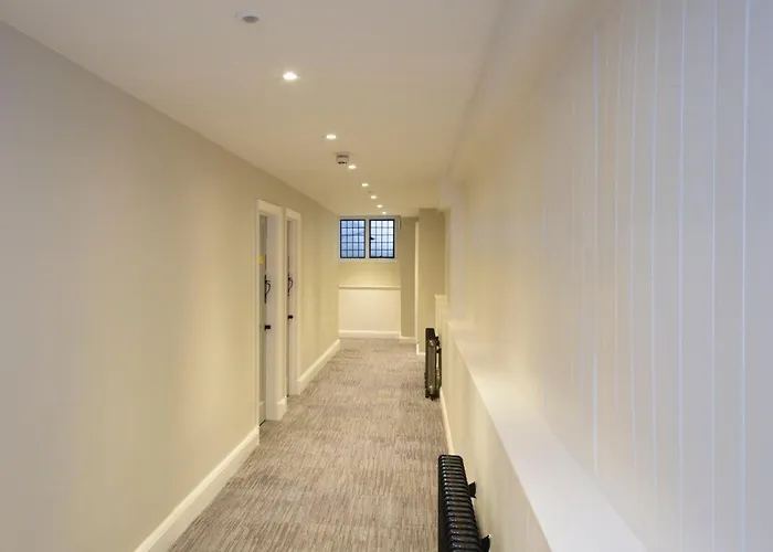 Turl Street Mitre
