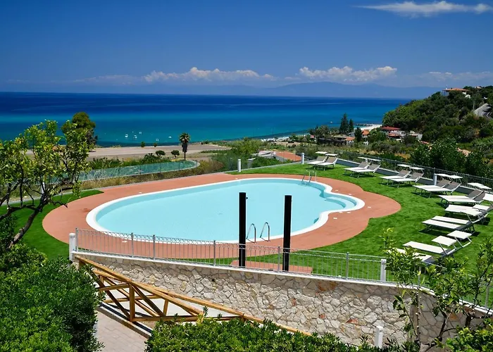 Resort: Residence New Paradise