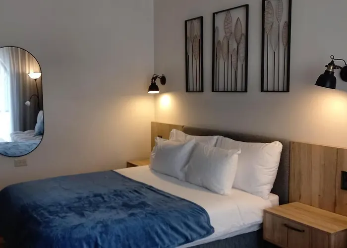 Apartique Hotel
