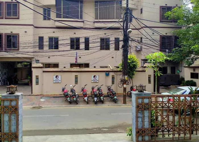 Hotels Close to Airport Lokal Rooms X Gulberg