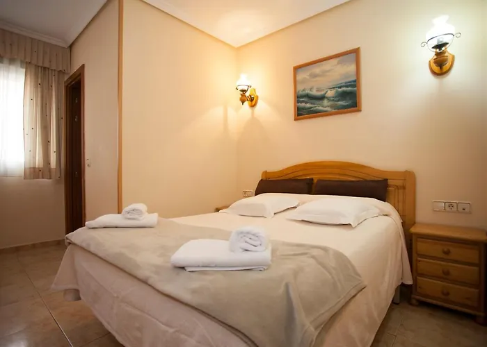 Hotel cerca del aeropuerto: Hospedaje Los Rosales