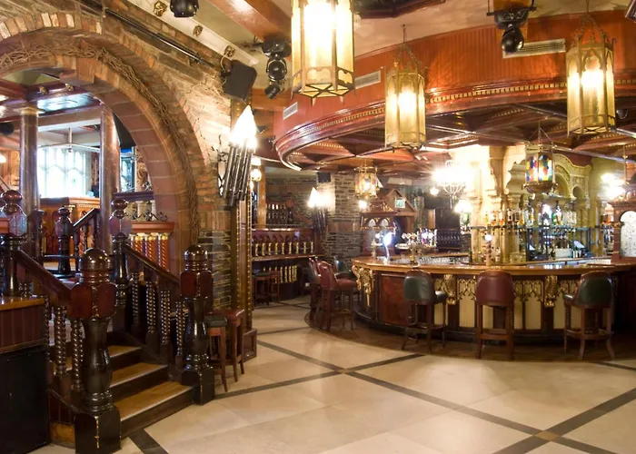 Benedicts Hotel