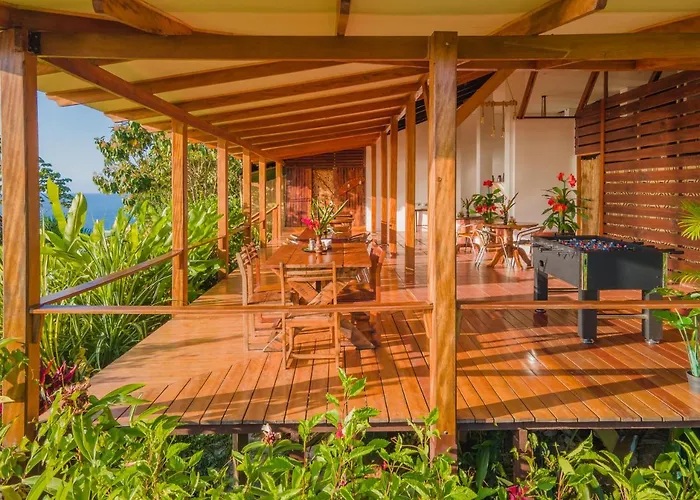 Hotel near College: Punta Marenco Lodge