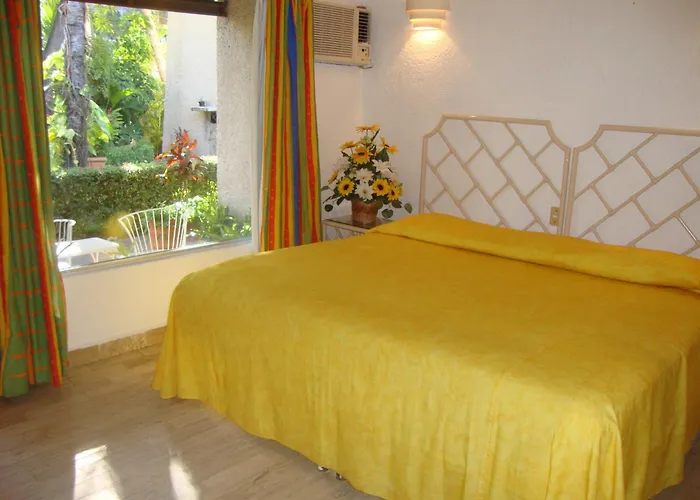Sands Acapulco & Bungalows