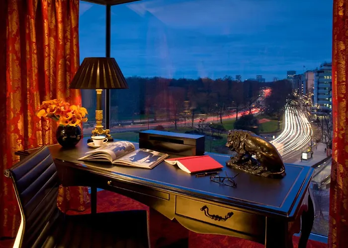 Four Seasons At Park Lane
